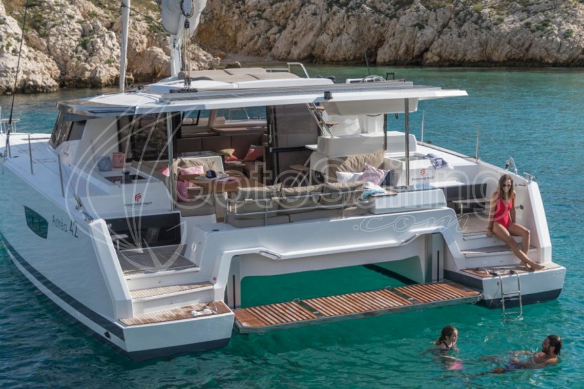 AMELY 1 Fountaine Pajot Astrea 42