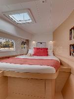 DISCOVERY  Lagoon 42