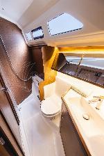 Elma Brand New 2022 Oceanis 40.1