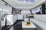 Chilli Fountaine Pajot Isla 40