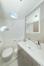 Chilli Fountaine Pajot Isla 40