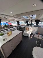 COSMOS Fountaine Pajot Aura 51