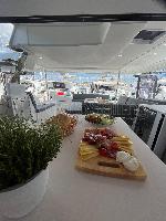 COSMOS Fountaine Pajot Aura 51