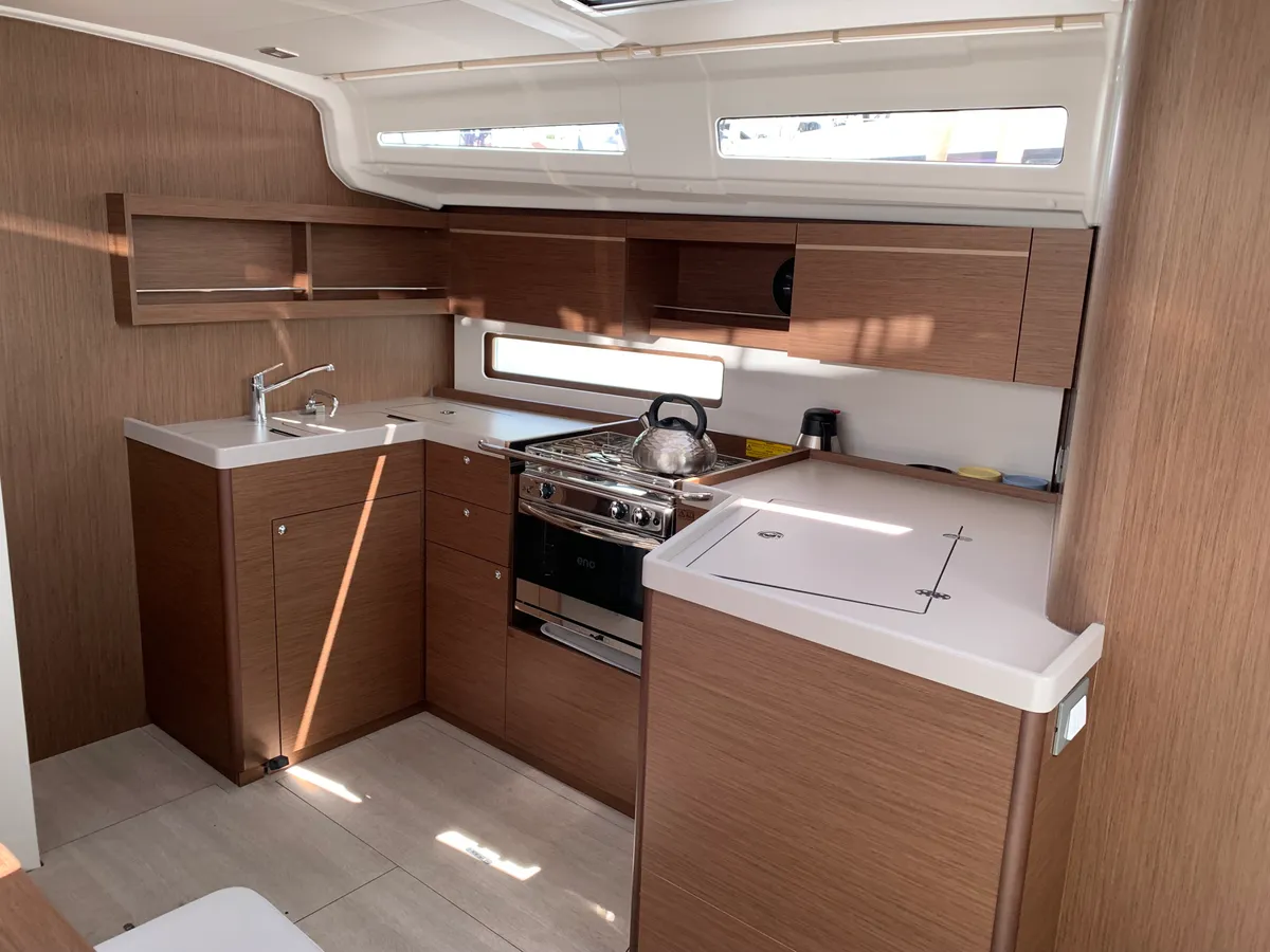 beneteau oceanis 401 8