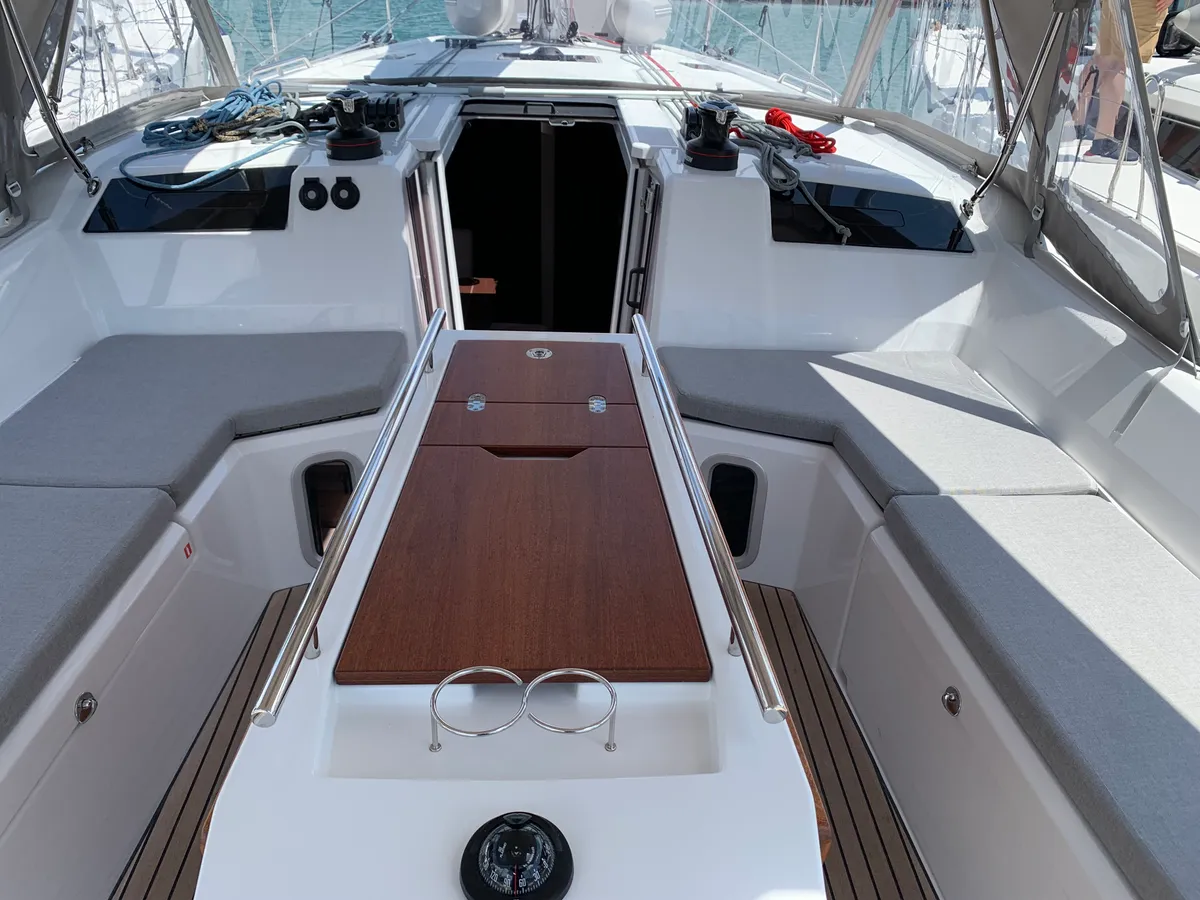 beneteau oceanis 401 9