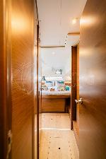 lagoon beneteau lagoon 42 15