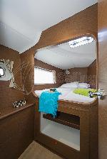 Eleven Lagoon 380 S2