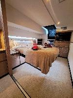 LE GRAND BOGAVANT Fountaine Pajot Aura 51