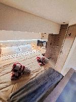 LE GRAND BOGAVANT Fountaine Pajot Aura 51