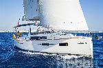 Hobbit Oceanis 35