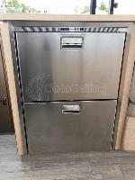 Thunderball Fountaine Pajot MY 37