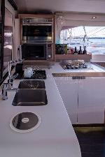 Artemis Fountaine Pajot Isla 40