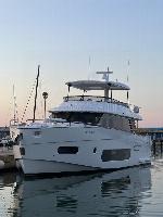 Moon light Azimut Magellano 66