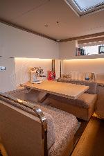 SAILUXE - Gloria Lagoon Sixty 5