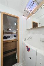 Maja V Lagoon 400 S2