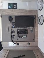 Blue Champagne Fountaine Pajot MY4.S