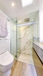 Honeybird Sunreef 80