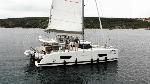 Idefix Fountaine Pajot Lucia 40