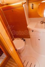 jeanneau sun odyssey 42i 9