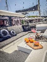 Red Twin Lagoon 450 F