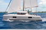 Ariel III Lagoon 42