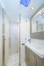 Macho Fountaine Pajot Astrea 42