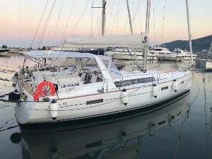 Sailboat Beneteau Oceanis 45 Senza Regole for rent - Italy