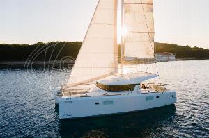 White Pearl Lagoon-Bénéteau Lagoon 39