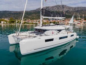 lagoon beneteau lagoon 51