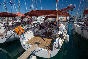 ad boats salona 38