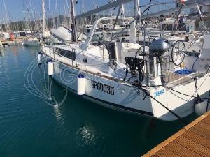 beneteau oceanis 381